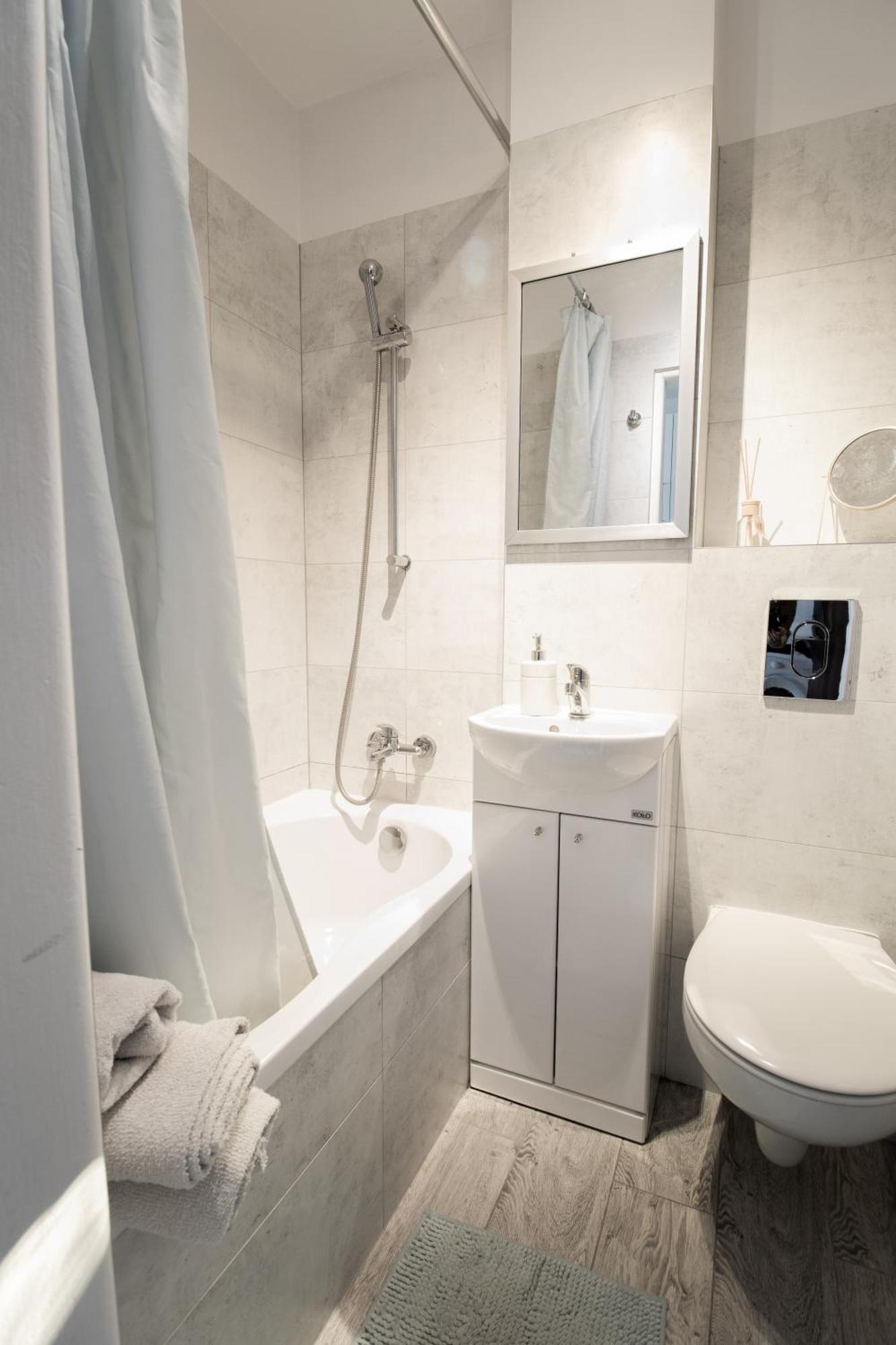 Piotrapartments - Bruna Green City Apartment 바르샤바 외부 사진